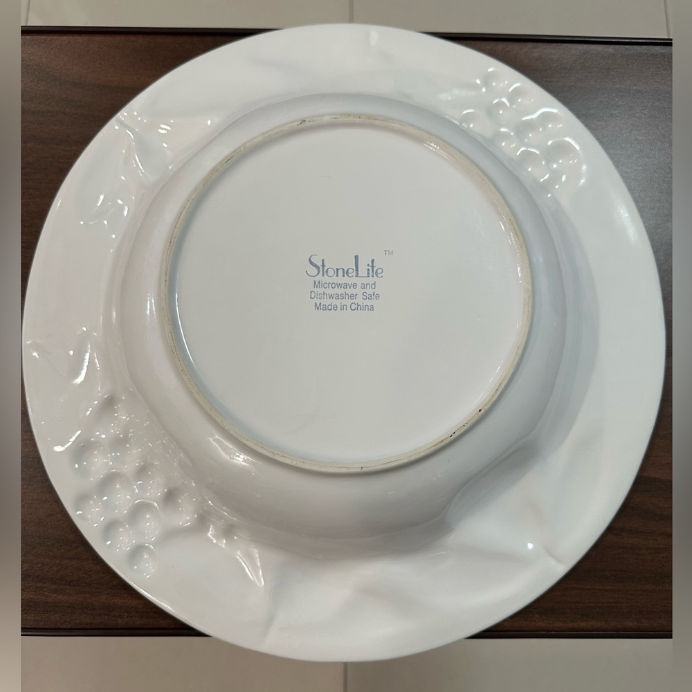 Stonelite 15.5" Ceramic Large Serving Bowl Embossed w/Fruits - Picture 2 of 7